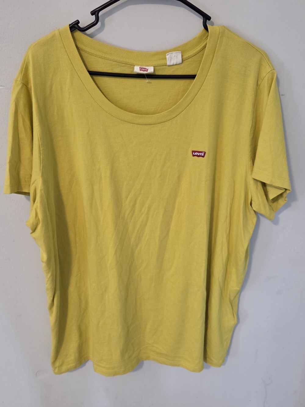 Levi's Yellow Short-Sleeve Crewneck Tee with Small Logo Patch